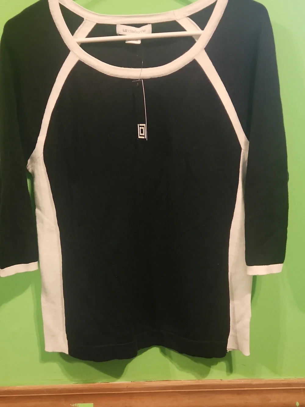 Mod Style Top Color Block - Picture 1 of 5